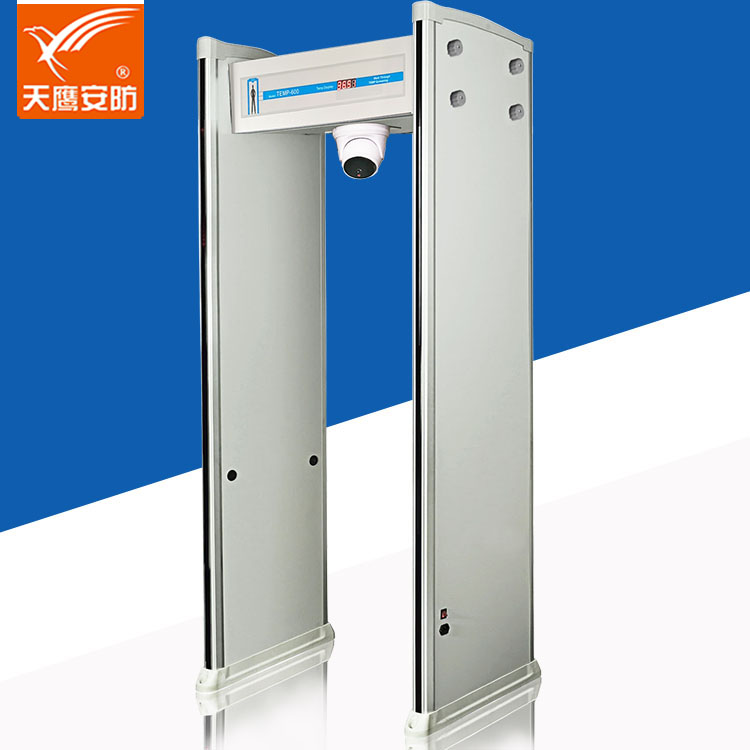 TCS-8004遠(yuǎn)距離熱成像測溫門-數(shù)碼顯示屏款